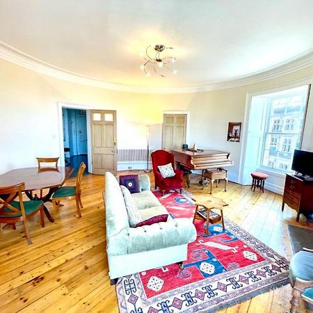 Incredible St Andrew'S Sq - 2 Bed In The Sky Apartment Ngoại thất bức ảnh