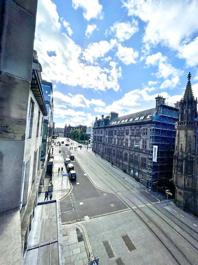 Incredible St Andrew'S Sq - 2 Bed In The Sky Apartment Edinburgh Ngoại thất bức ảnh