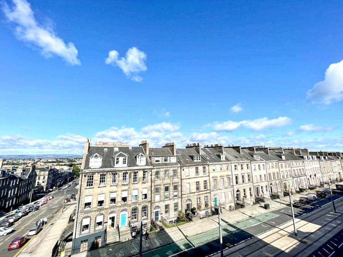 Incredible St Andrew'S Sq - 2 Bed In The Sky Apartment Edinburgh Ngoại thất bức ảnh