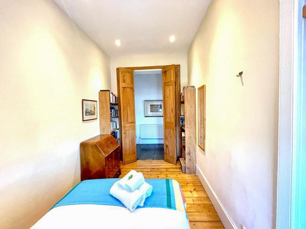 Incredible St Andrew'S Sq - 2 Bed In The Sky Apartment Ngoại thất bức ảnh